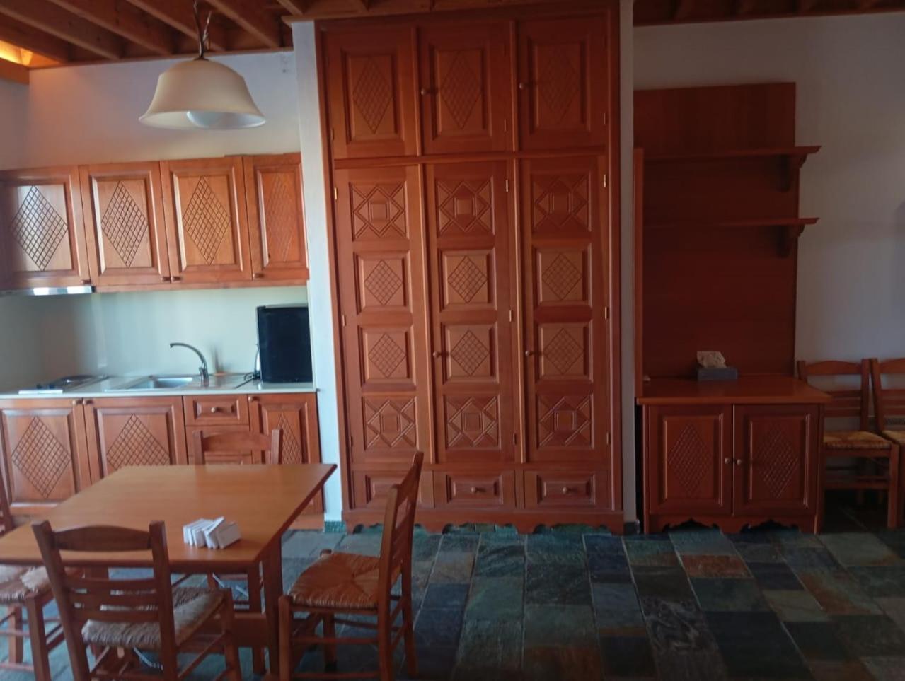 Arte Suites Pefki Esterno foto